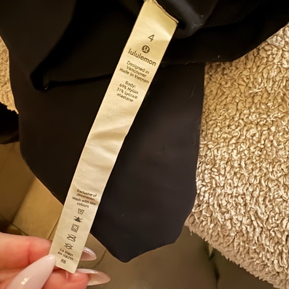 Lululemon Wunder Under legging - Picture 3 of 3